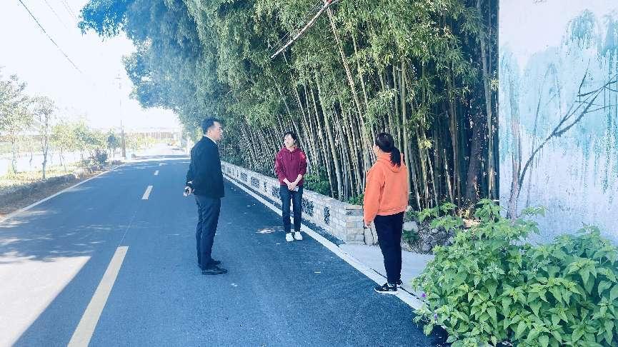 屯溪區國投集團實地考察南溪南村項目