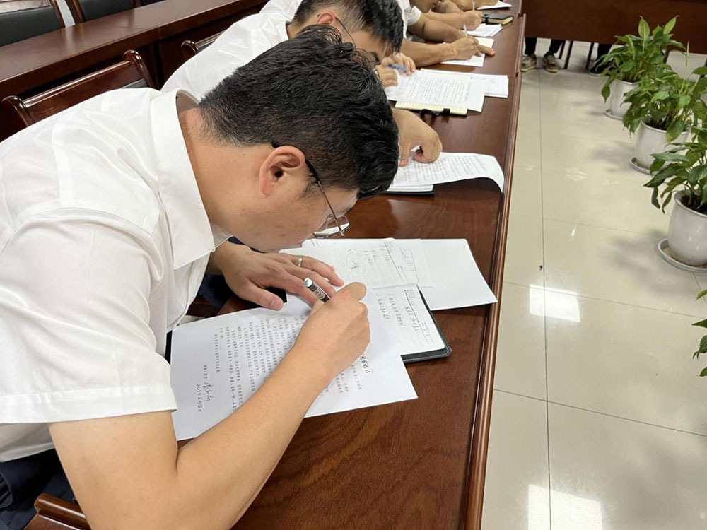 城建投公司召開全體員工大會(huì)暨安全生產(chǎn)、保密工作會(huì)議?